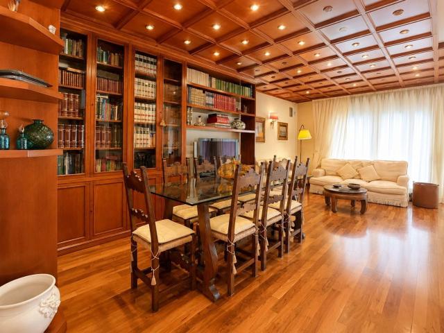 Appartamento in vendita di 220 m² in Via Goffredo Mameli