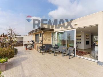 Appartamento in vendita di 220 m² in Via Giacomo Leopardi, 22