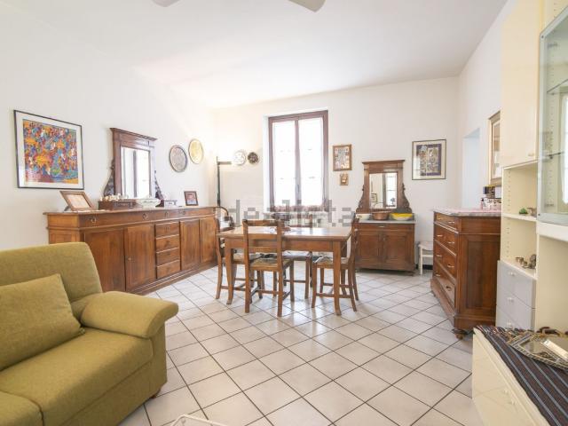 Appartamento in vendita di 220 m² in Via Giacomo Matteotti, 31
