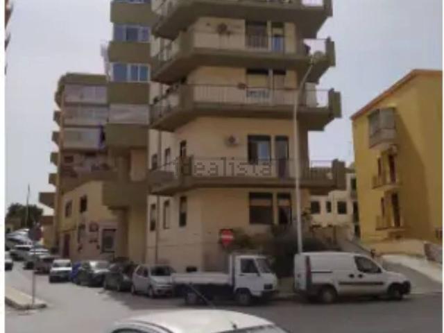 Appartamento in vendita di 220 m² in Via Giovanni Falcone e Paolo Borsellino