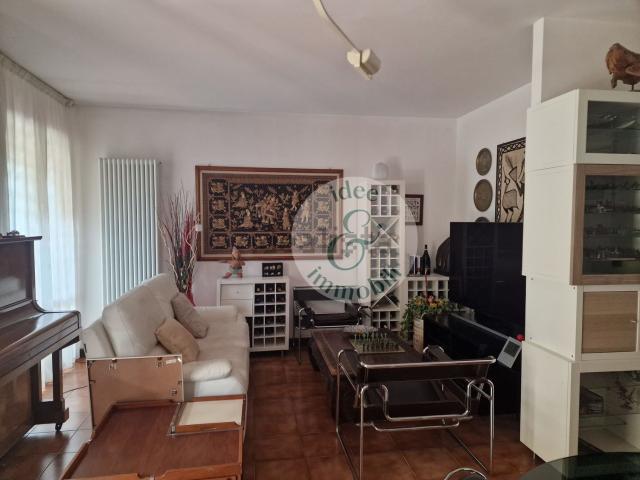 Appartamento in vendita di 220 m² in Via degli Scarpettini