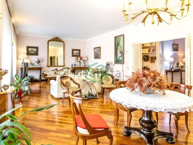 Appartamento in vendita di 220 m² in Via della Balduina, 63