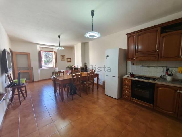 Appartamento in vendita di 220 m² in Via Duca degli Abruzzi