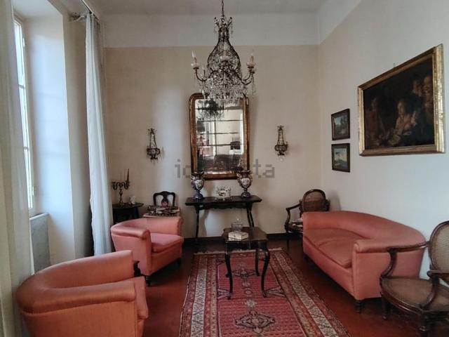 Appartamento in vendita di 220 m² in Via E. Chiesa
