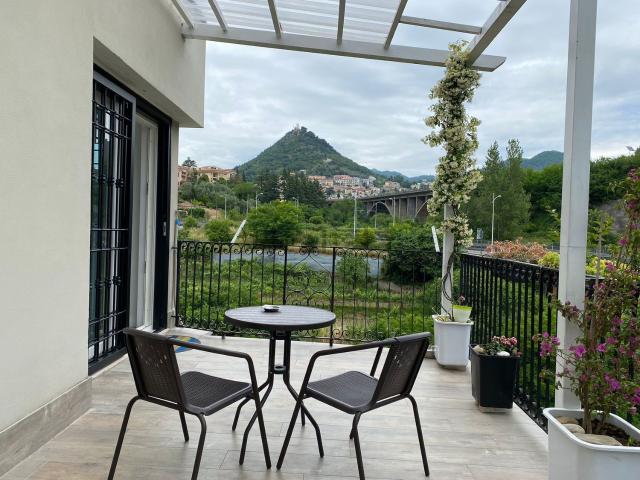 Appartamento in vendita di 220 m² in Via Enrico de Marinis, 10