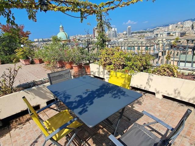Appartamento in vendita di 220 m² in Via Francesco Dassori