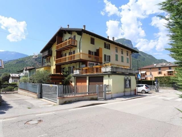 Appartamento in vendita di 220 m² in Via Marconi, 12