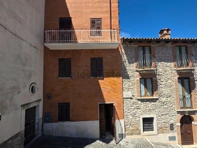 Appartamento in vendita di 220 m² in Via Marcellina, 3