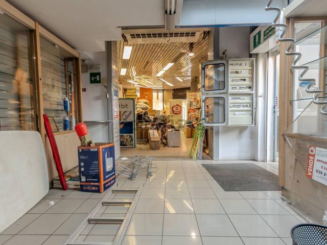 Appartamento in vendita di 220 m² in Via Michelangelo Buonarroti, 29