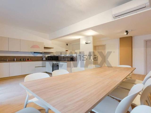 Appartamento in vendita di 220 m² in Via Norma Cossetto, 25