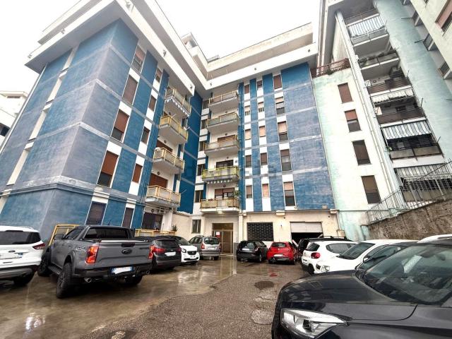 Appartamento in vendita di 220 m² in Via Napoli, 222