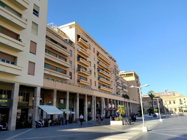 Appartamento in vendita di 220 m² in Via Nicolò Turrisi, 38