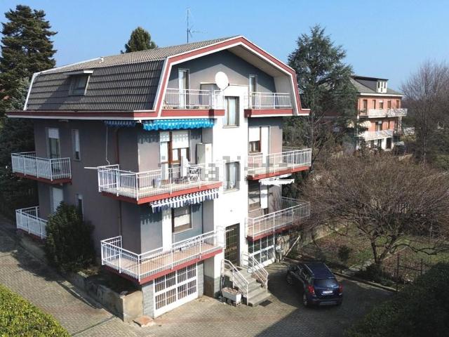 Appartamento in vendita di 220 m² in Via San Giovanni Bosco, 4