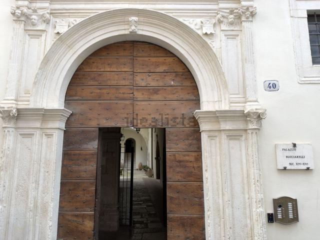 Appartamento in vendita di 220 m² in Via Sassa, 40