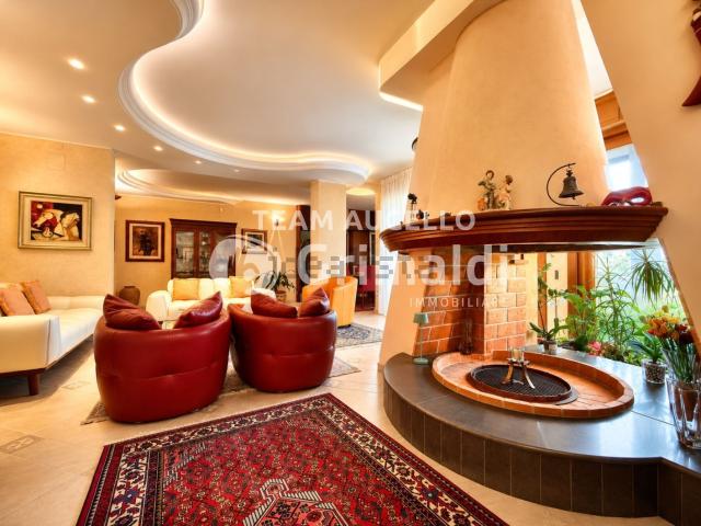 Appartamento in vendita di 220 m² in Via Panoramica, 26