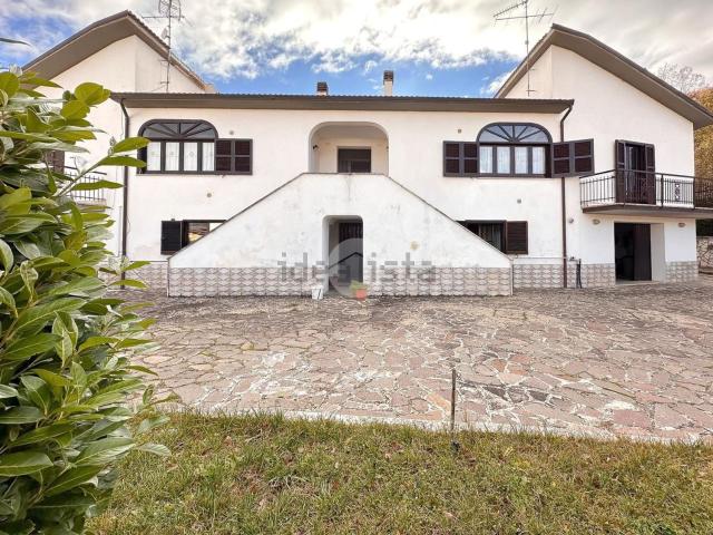 Appartamento in vendita di 220 m² in Via Roio, 43