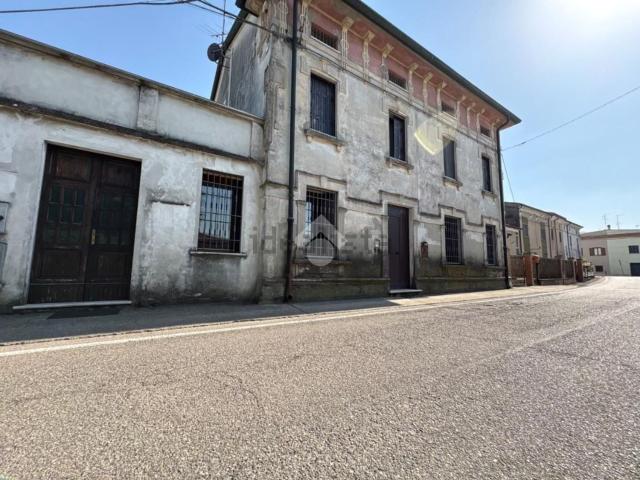 Appartamento in vendita di 220 m² in Via Roma, 10