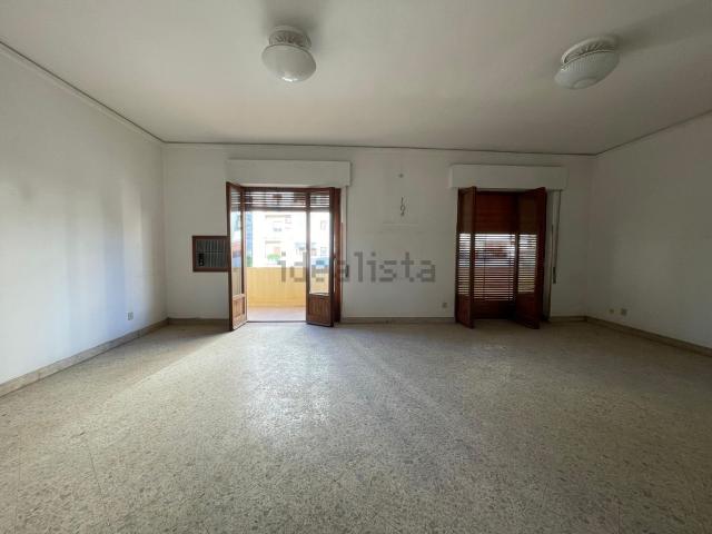 Appartamento in vendita di 220 m² in Via Romagna, 7