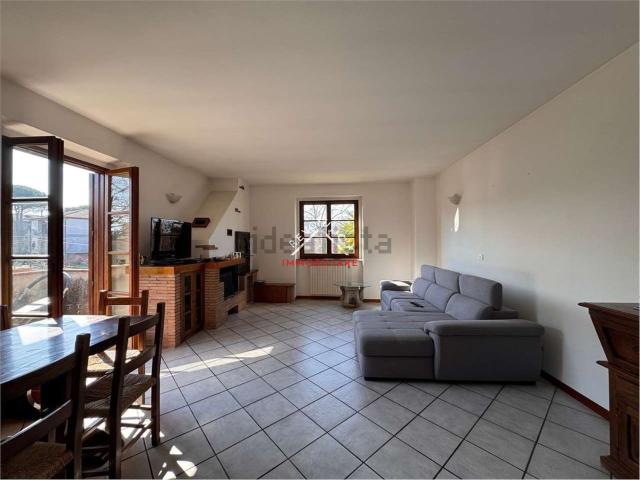 Appartamento in vendita di 220 m² in Via Rigucci
