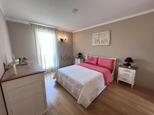 Appartamento in vendita di 220 m² in Via Tergola, 1