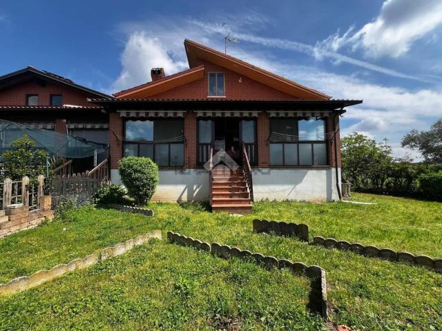 Appartamento in vendita di 220 m² in Via Vittorio Alfieri, 19