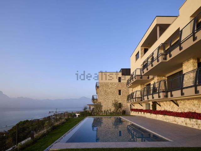 Appartamento in vendita di 220 m² in Via Vincenzo Bellini