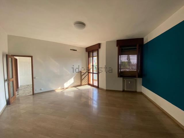 Appartamento in vendita di 220 m² in Viale Medaglie D&apos Oro