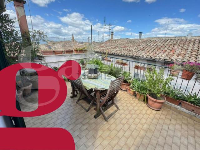 Appartamento in vendita di 220 m² in Vicolo dell&apos Achilla, 6