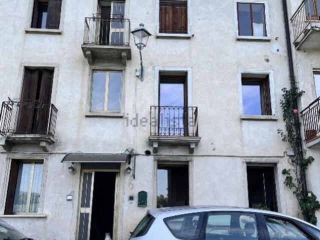 Appartamento in vendita di 220 m² in Contrada Ambrosini, 23