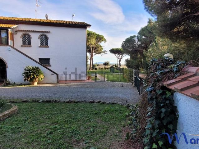 Appartamento in vendita di 220 m² in Località rombaia, 15