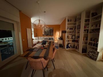 Appartamento in vendita di 220 m² in Strada 2, 7