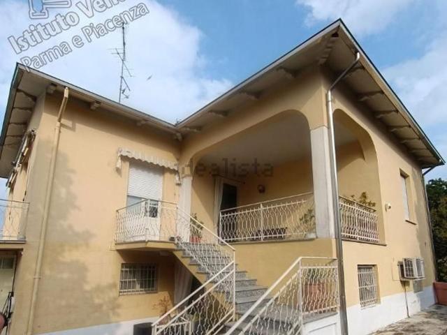 Appartamento in vendita di 220 m² in Strada Cozzano