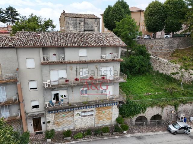 Appartamento in vendita di 220 m² in Via Roma