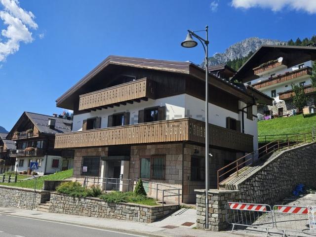 Appartamento in vendita di 220 m² in Strada Regionale 355, 5