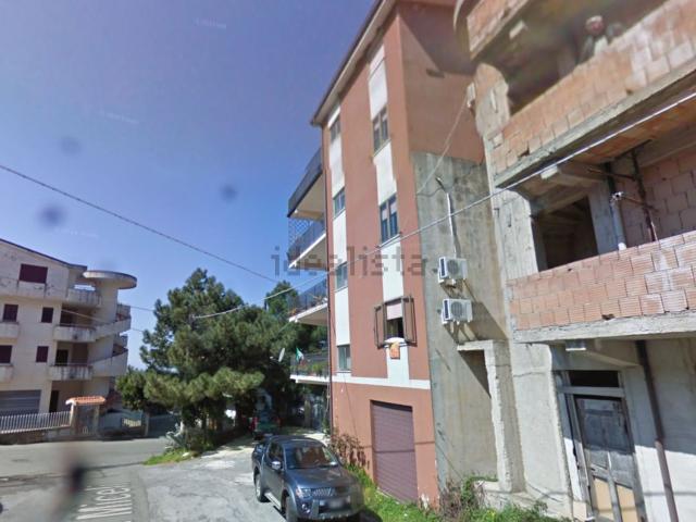 Appartamento in vendita di 221 m² in Via A. Miceli