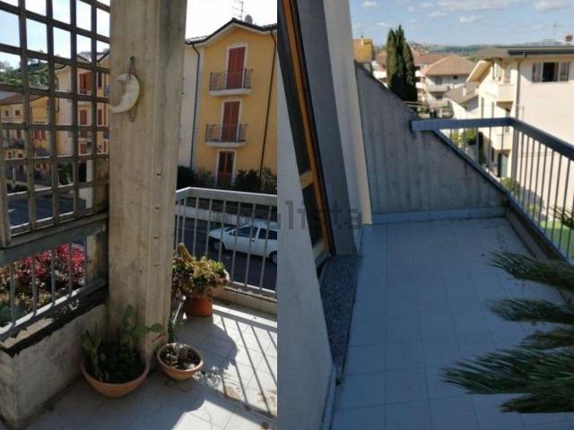 Appartamento in vendita di 221 m² in Via F. Turati