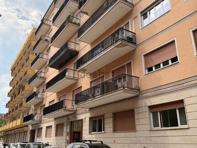 Appartamento in vendita di 221 m² in Via Quarto dei Mille, 6