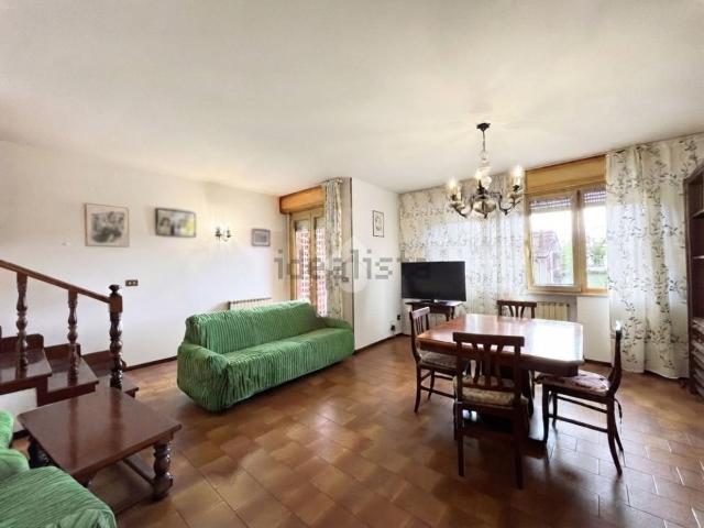 Appartamento in vendita di 221 m² in Via Roma