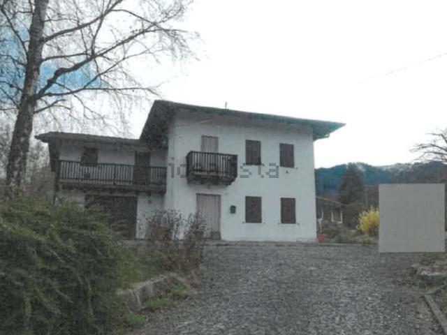 Appartamento in vendita di 221 m² in Via Valmorel