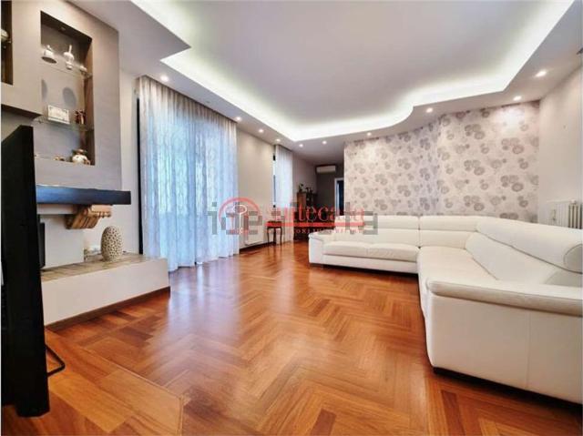 Appartamento in vendita di 221 m² in Corso Don Luigi Sturzo