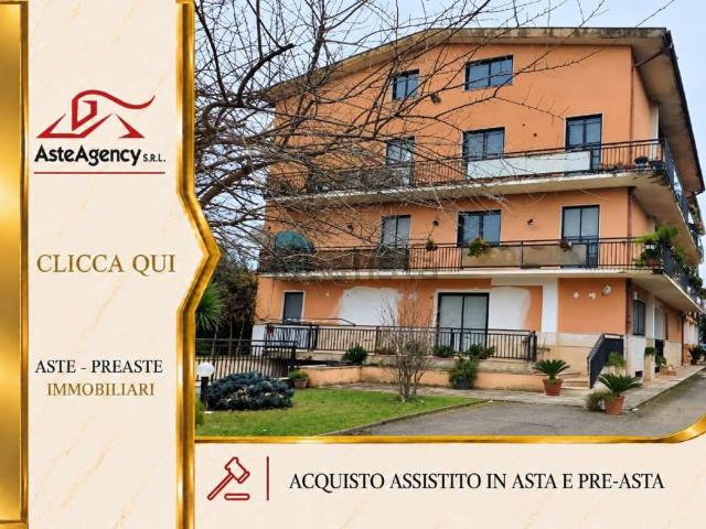 Appartamento in vendita di 222 m² in Via Castelluccio dei Sauri, 240