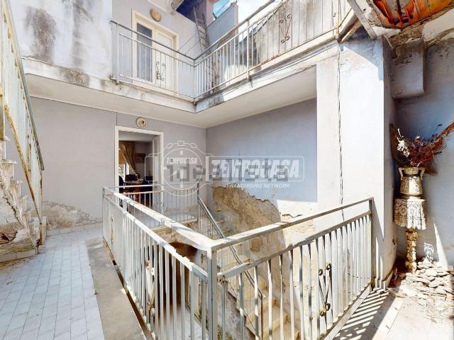 Appartamento in vendita di 222 m² in Via Cupa Scoppa, 24