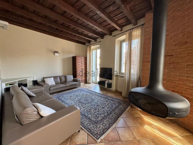 Appartamento in vendita di 222 m² in Via Roma