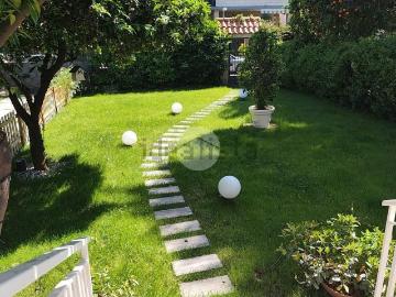 Appartamento in vendita di 222 m² in Via Ripuaria, 153