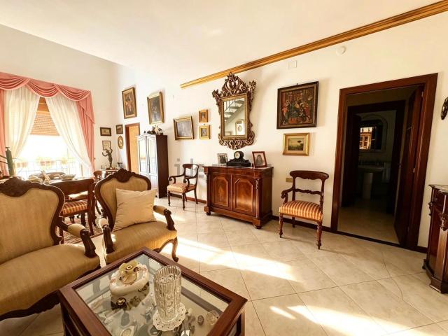 Appartamento in vendita di 222 m² in Vico San Gaudioso