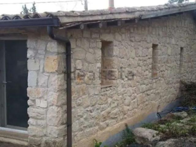 Appartamento in vendita di 222 m² in Contrada Rito