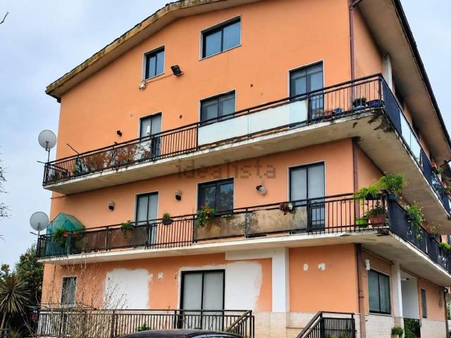 Appartamento in vendita di 223 m² in Via Castelluccio dei Sauri