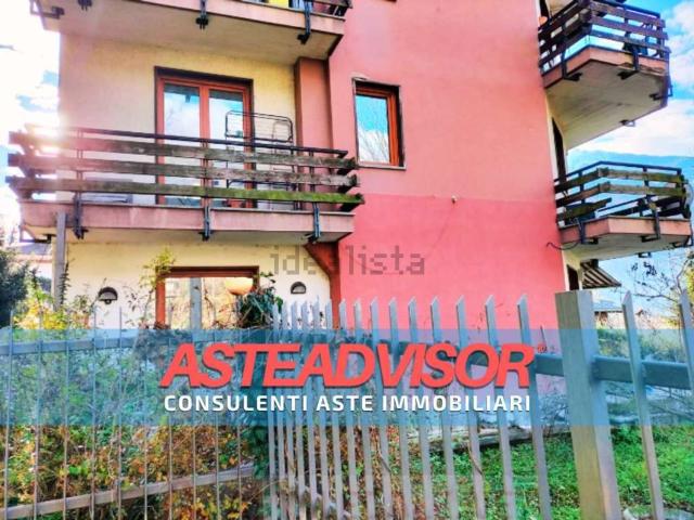 Appartamento in vendita di 223 m² in Via Monsignore Alliod, 32