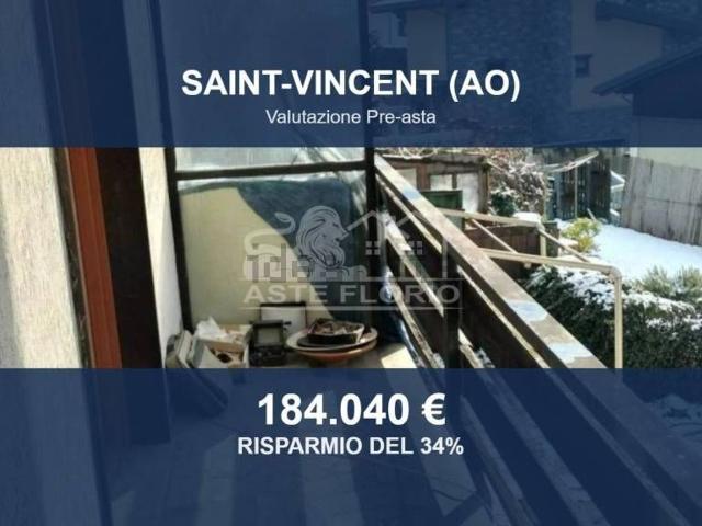 Appartamento in vendita di 223 m² in Via Monsignore Alliod, 32