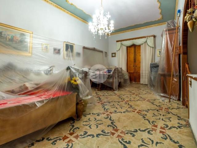 Appartamento in vendita di 224 m² in Via Cesare Pavese, 16